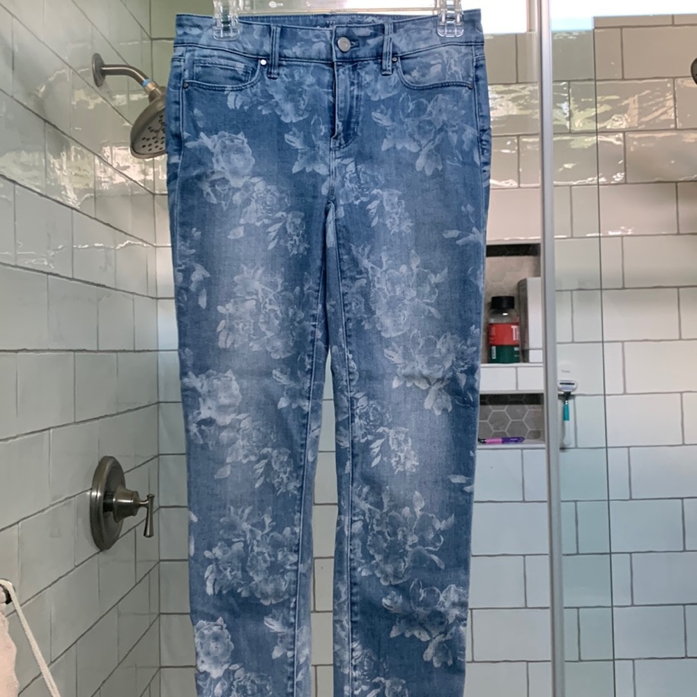 White House Black Market Slim Ankle Rose Jeans